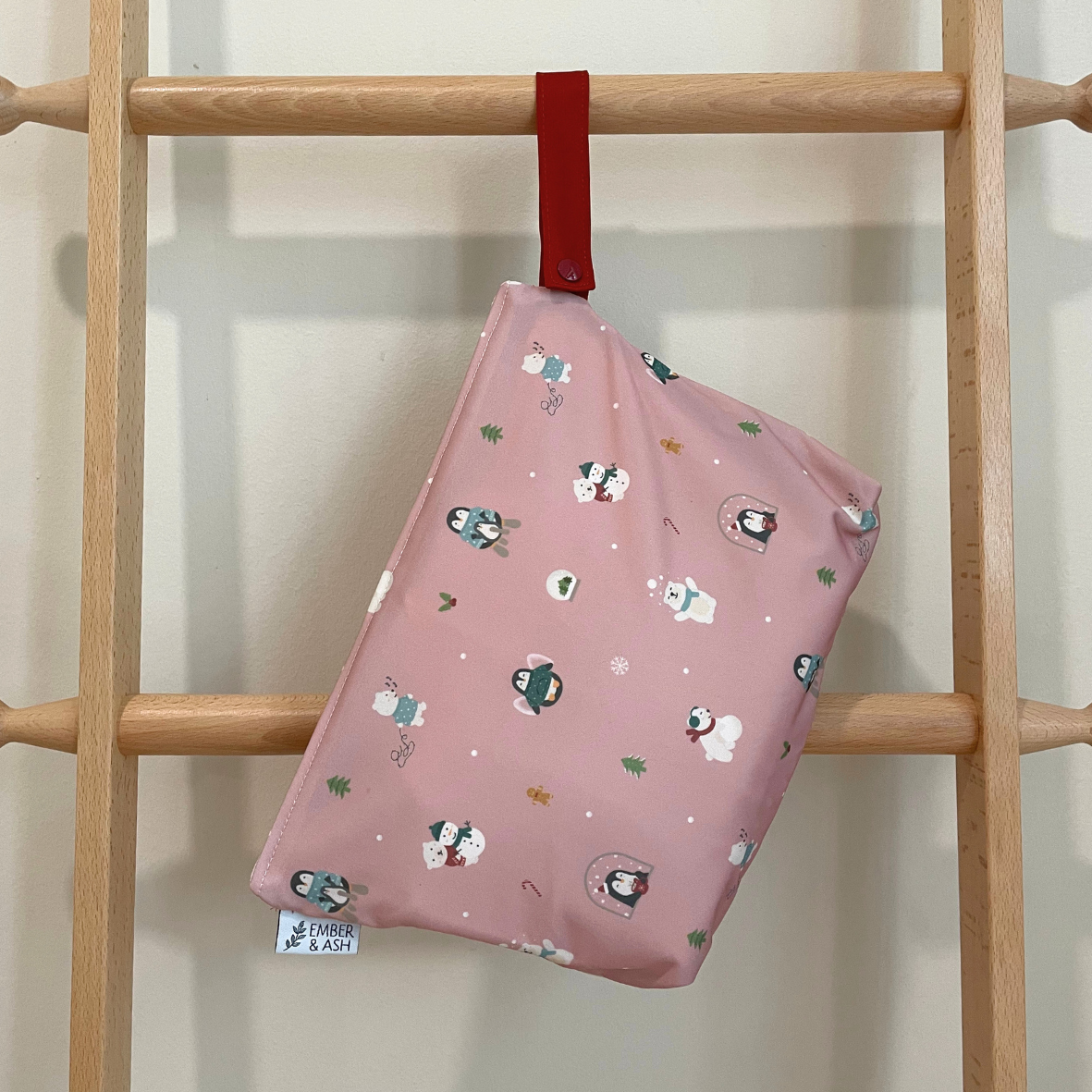 Wet Bag - Love, Lights, & Cosy Nights (Maroon)